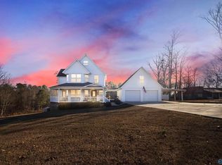 331 Rockhaven Dr, Guntersville, AL 35976