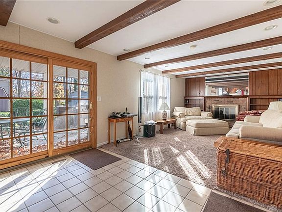 5th image of 80 Woodfield Pl