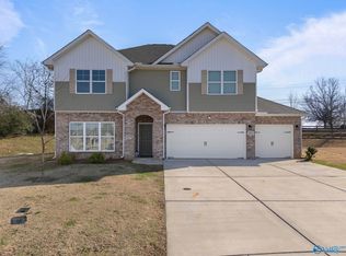101 River Springs Ct, New Market, AL 35761