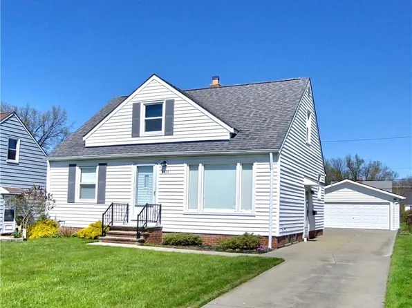 2375 E 290th St, Wickliffe, OH 44092