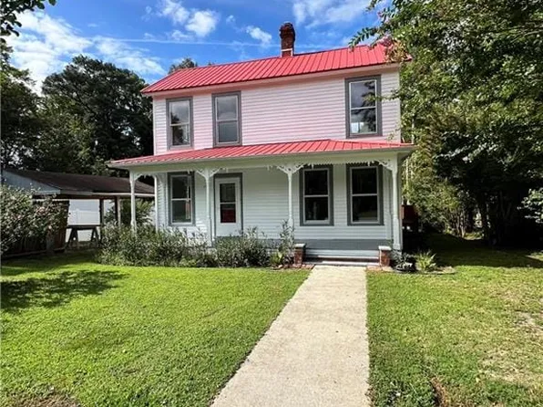 199 Liberty St, Dendron, VA 23839