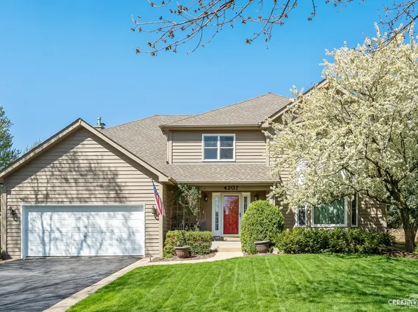4207 Pradel Dr, Naperville, IL 60564