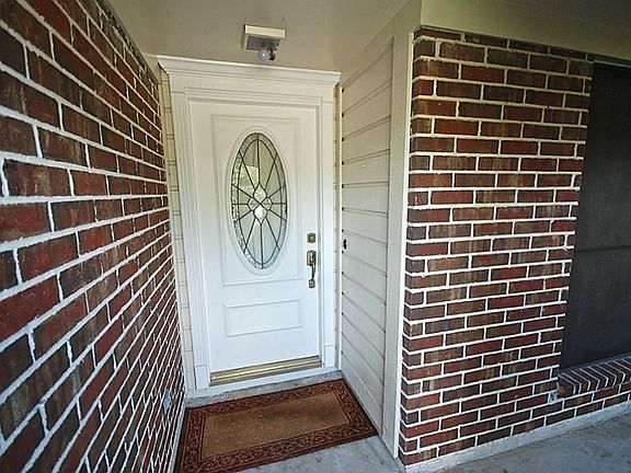 2nd image of 15035 Rock Knoll Dr
