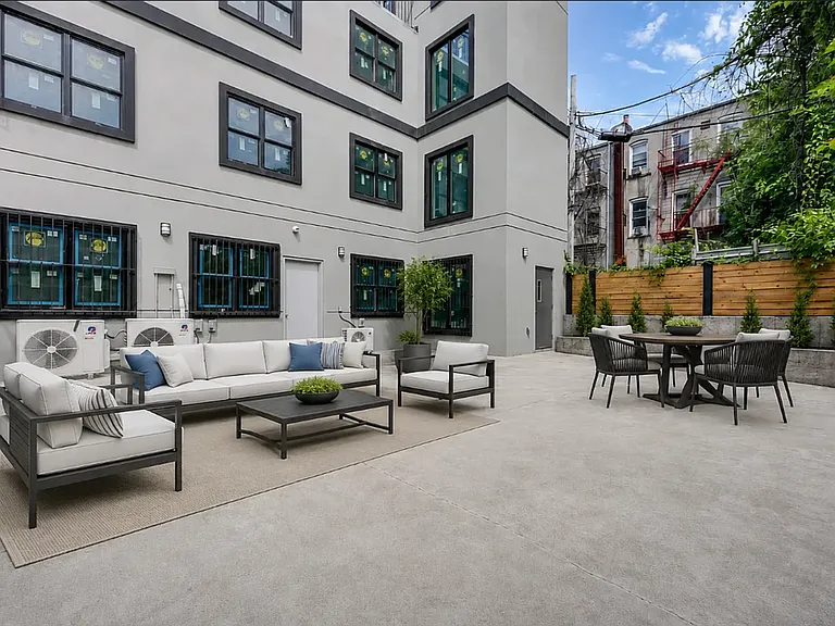 431 Warwick St #3CC — Photo 13
