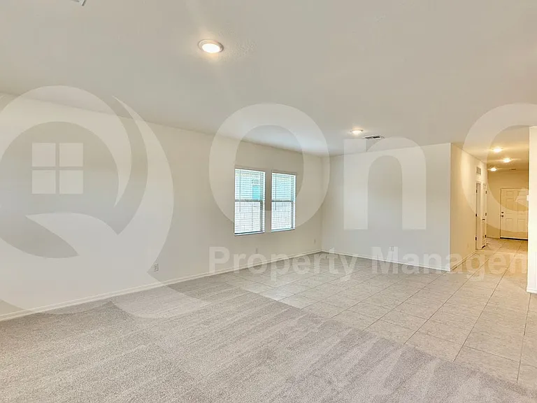 4426 N 100th Dr — Photo 3