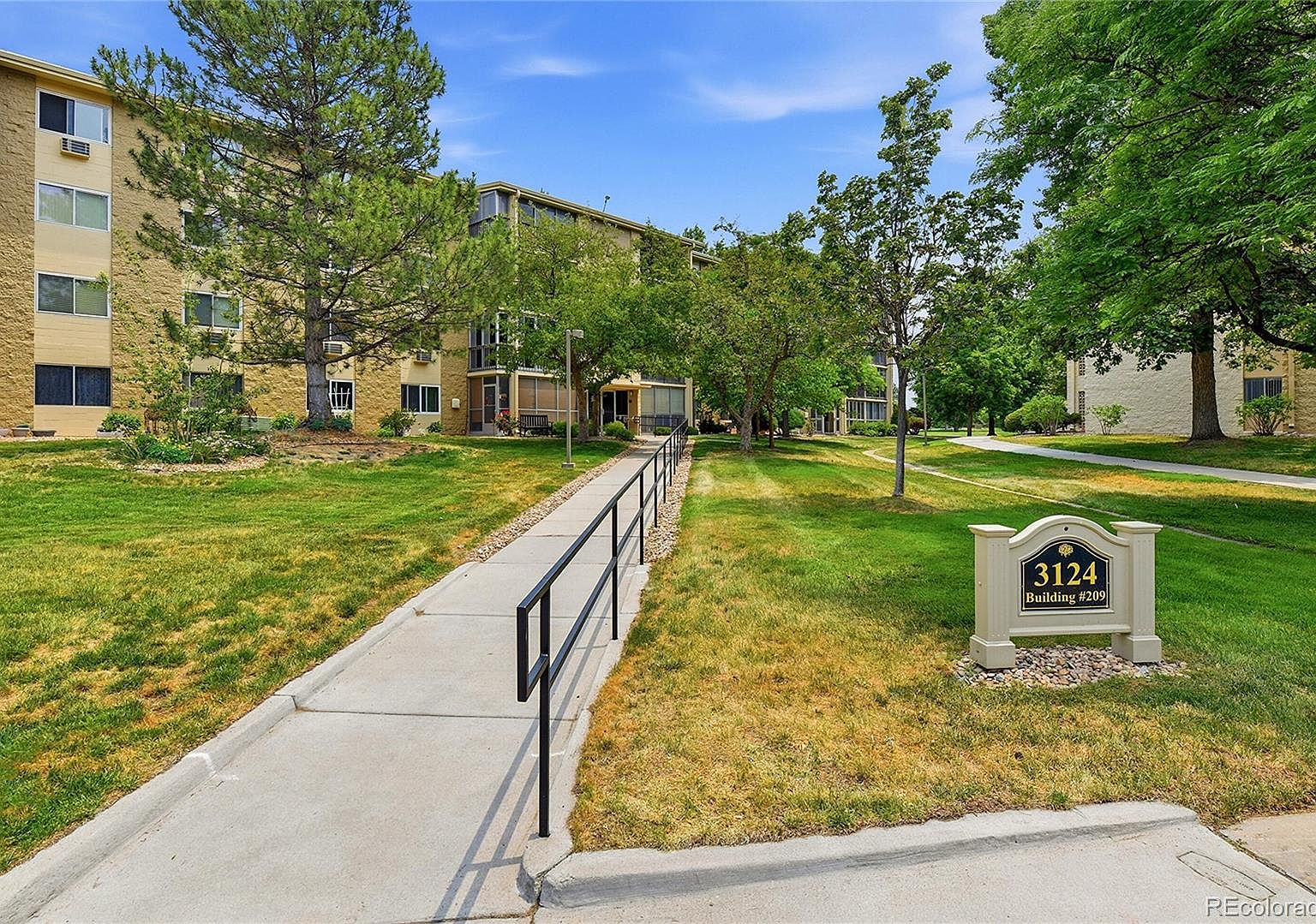 3124 S Wheeling Way #211
