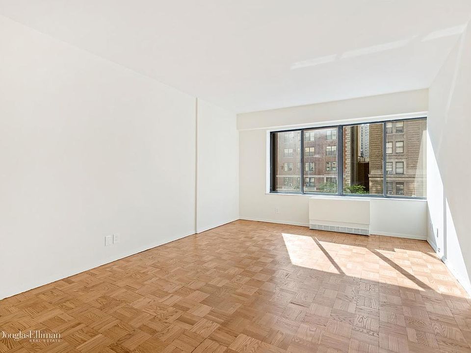 1st image of 900 Park Ave APT 4B