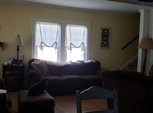 271 S 9th St, Wood River, IL