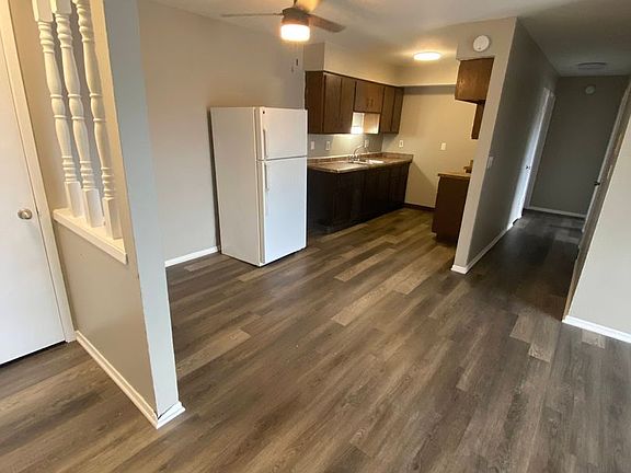 4th image of 6320-6330 N 91st St #8