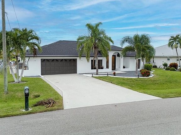 2nd image of 3728 SE 18th Ave