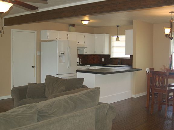2nd image of 205 W 10th St