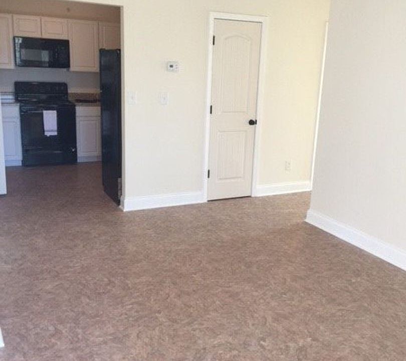 2nd image of 734 Robb Ave APT H