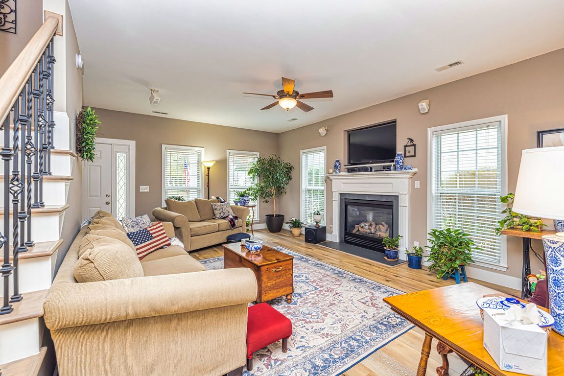 next background image