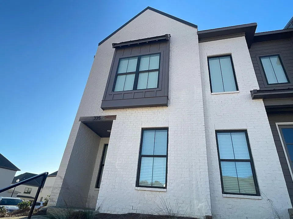 335 Stillwater Ln