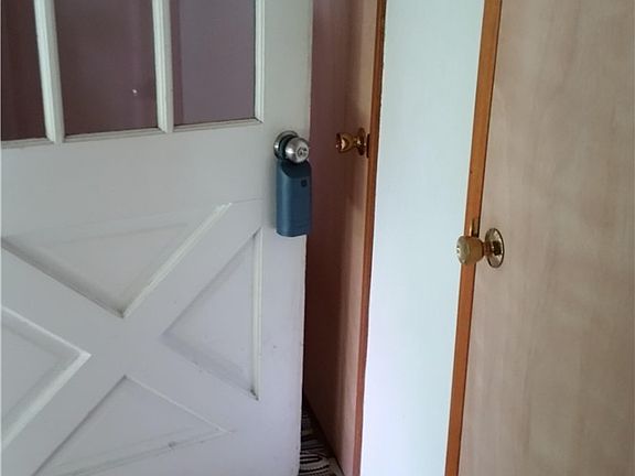 5th image of 1213 Marlin Dr SE