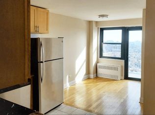 800 Neill Ave #24, Bronx, NY 10462