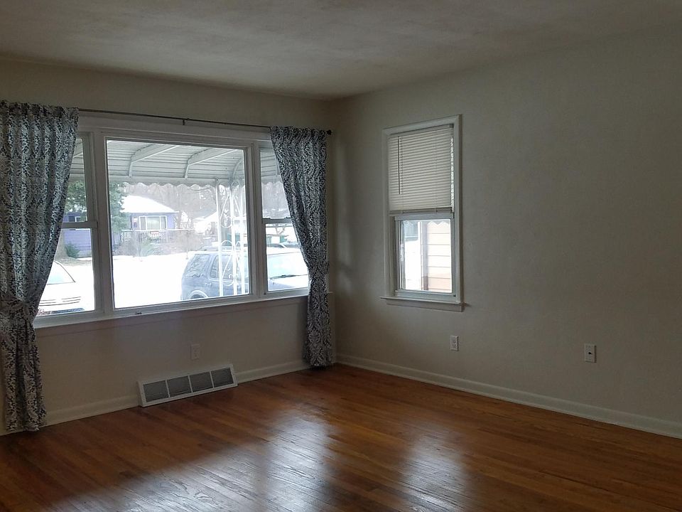 1st image of 1608 W 18th St