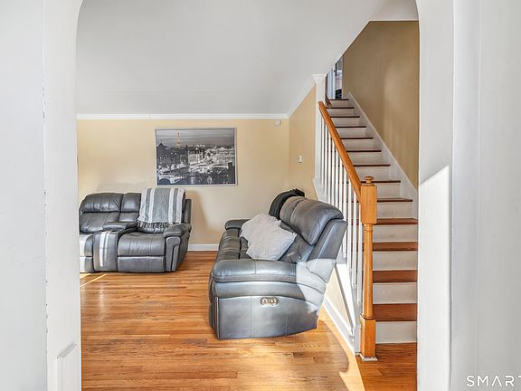 3rd image of 355 Patterson Avenue