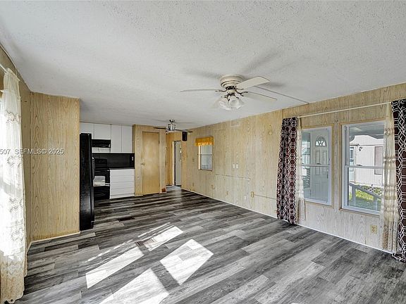 5th image of 361 NW 135th Ave