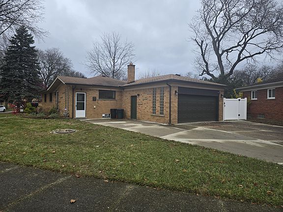 2nd image of 29222 Oriole St