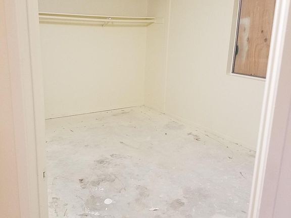 3rd image of 1094 W 8th St