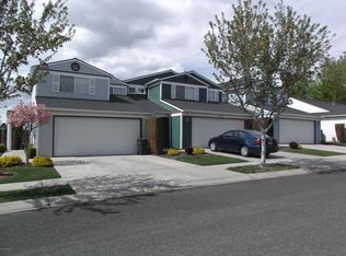 102 Peach Tree Ln #1-2-3, Yakima, WA 98908