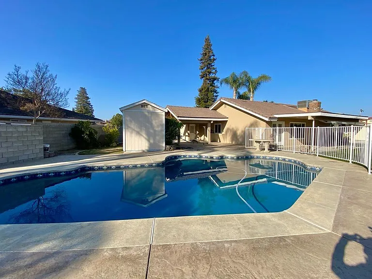 7100 Calene Ct — Photo 23