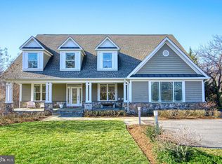 1702 Irvin St, Vienna, VA 22182