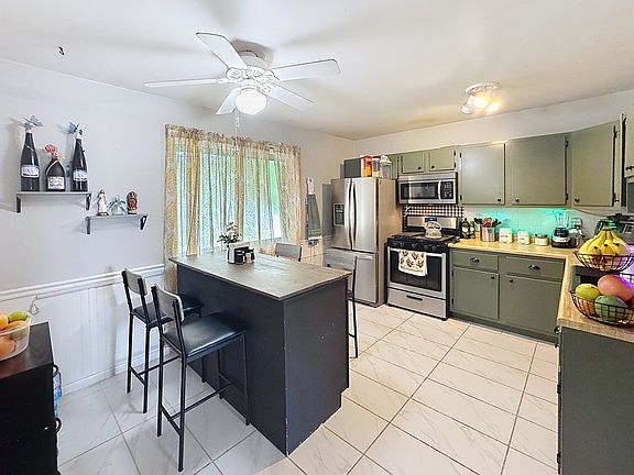 5th image of 3446 3rd St #A