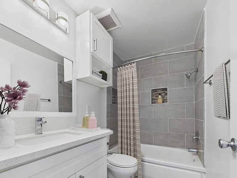 The Hideaway — Photo 10