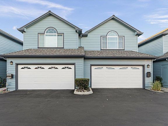 2nd image of 151 Orchard Oak Cir