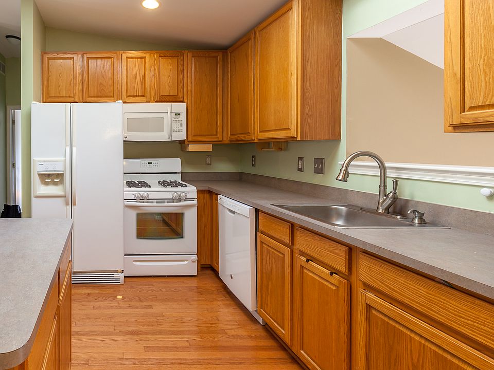 1st image of 7292 Maplelawn Dr