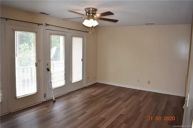 6133 Meadow Rose Ln — Photo 10