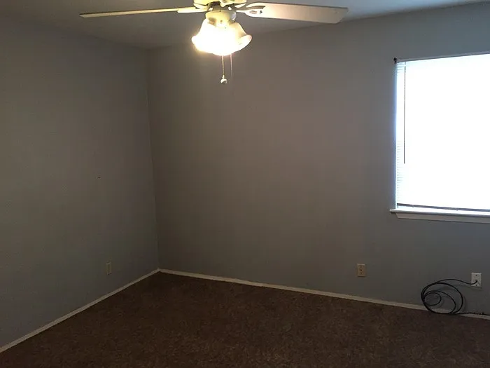 4430 Valleyfield Dr — Photo 9