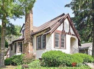 670 S Fairfield Ave, Elmhurst, IL 60126