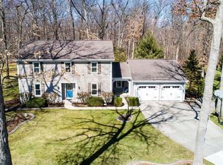 30591 Raintree Dr, Granger, IN 46530