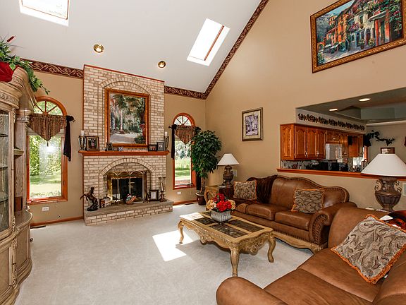 3rd image of 13101 Crystal Lake Ct