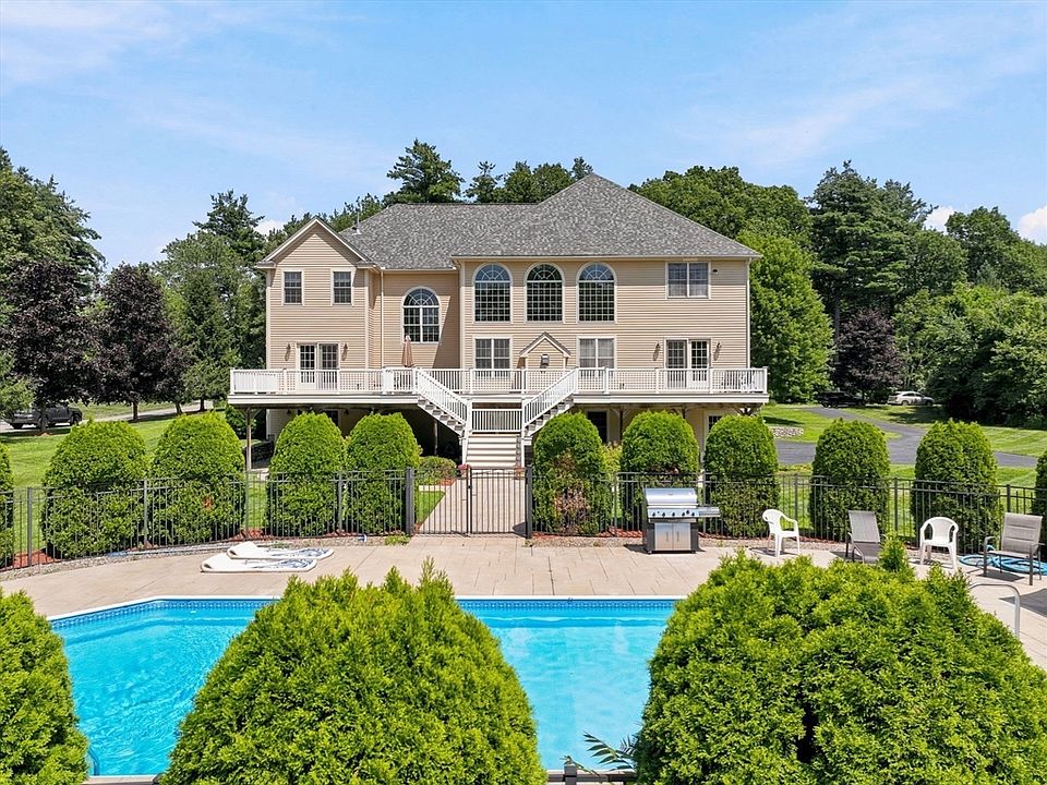 1st image of 7 Jordyn Ln