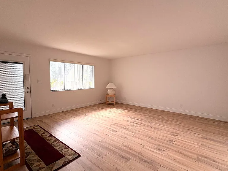 15091 Ashland Cir #I — Photo 6