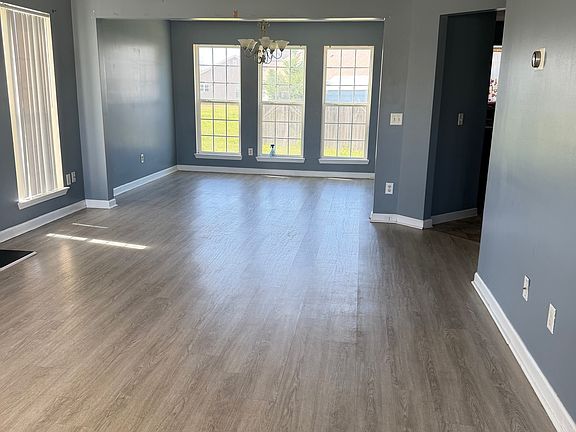 3rd image of 508 Timberwind Dr