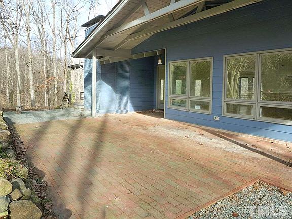 2nd image of 3 Sycamore Dr