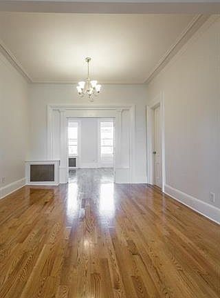 3rd image of 325 Montgomery St #2