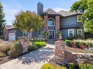 433 Tee Court, Healdsburg, CA 95448