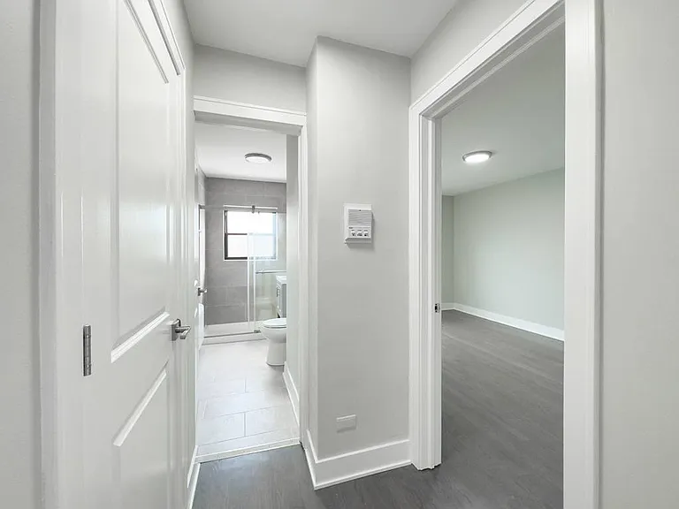 549-607 Sheridan Rd. — Photo 38