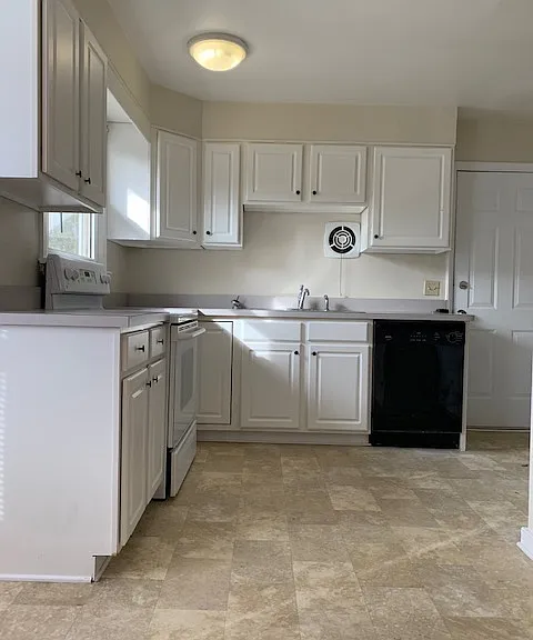 108 Saint Paul St — Photo 3