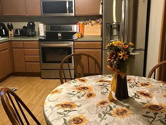 Eat-in kitchen.
