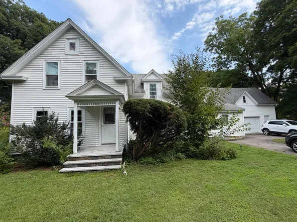 414 Central St, Holliston, MA 01746
