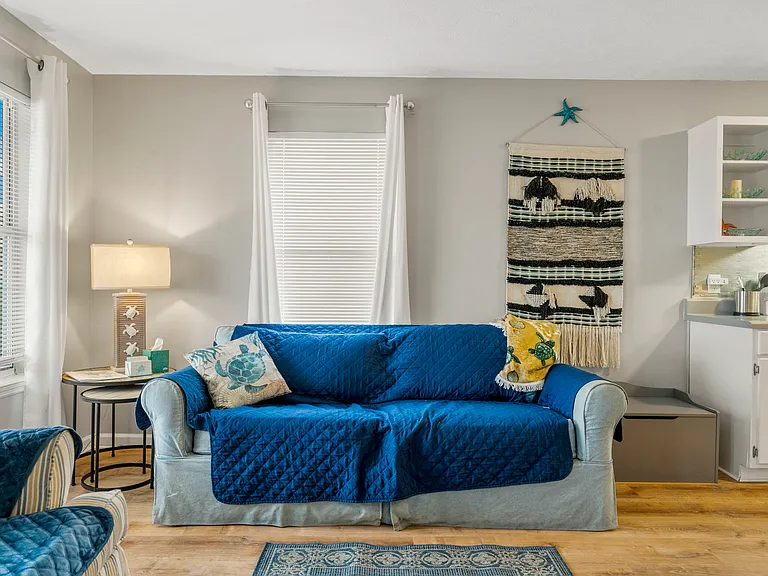 4027 Dolphin Dr #4023 — Photo 9