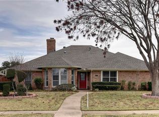 2519 Copper Creek Ln, Carrollton, TX 75006