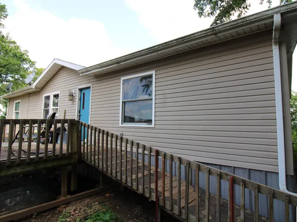 1294 SE State Route 2, Leeton, MO 64761
